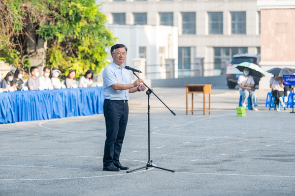 http://news.dlou.edu.cn/_upload/article/images/25/1c/eb2aece24c809a7761fa215dbe42/03cf987f-8d9e-4d5f-bcb9-0dc27bd72f54.png